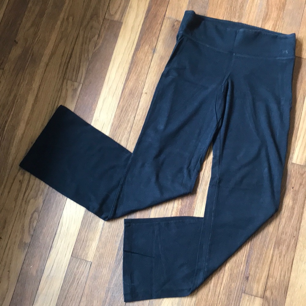 Victoria’s Secret PINK black yoga pants, small
